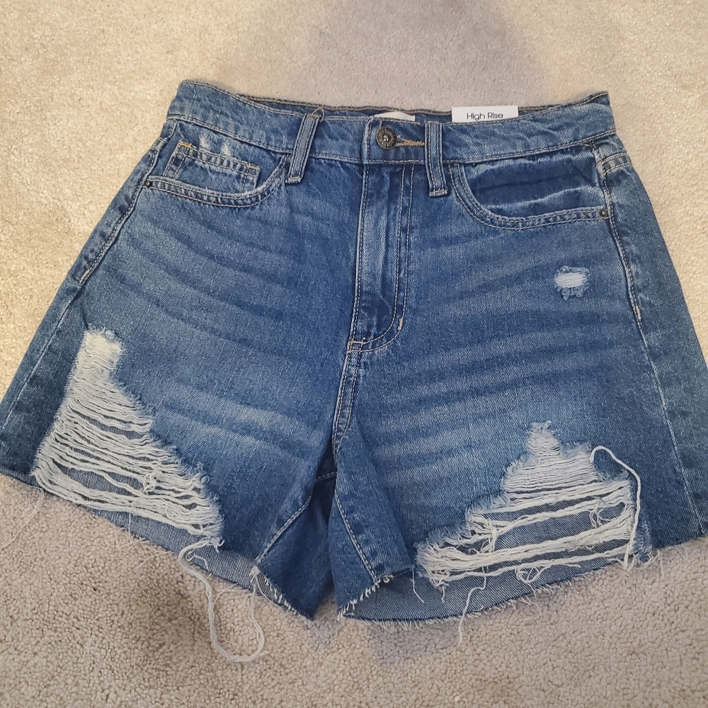 Sneak peek jean short, size small, BNWT